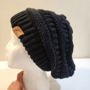 LOROME Black Knit Beanie
